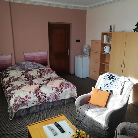 ゲストハウス Grill Garten Vendeghaz ケストヘイ