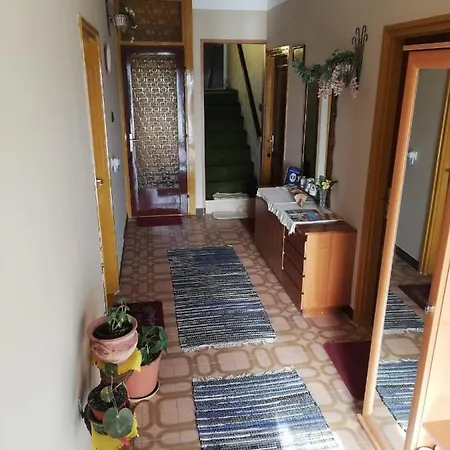 Grill Garten Vendeghaz ゲストハウス