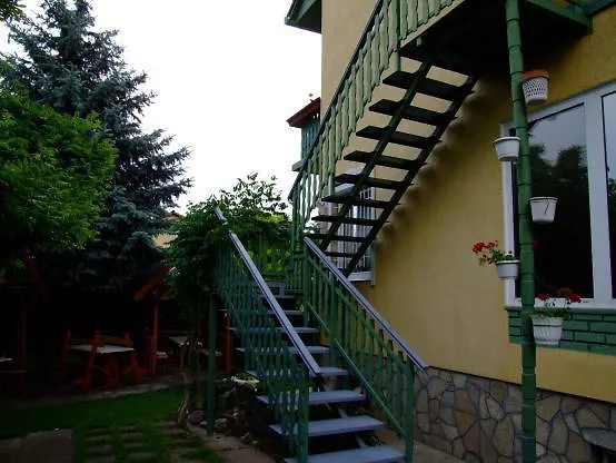 Pensión Grill Garten Vendégház 3*