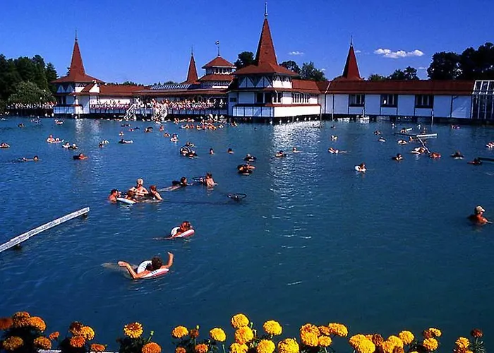 Grill Garten Vendégház Pensión 3*